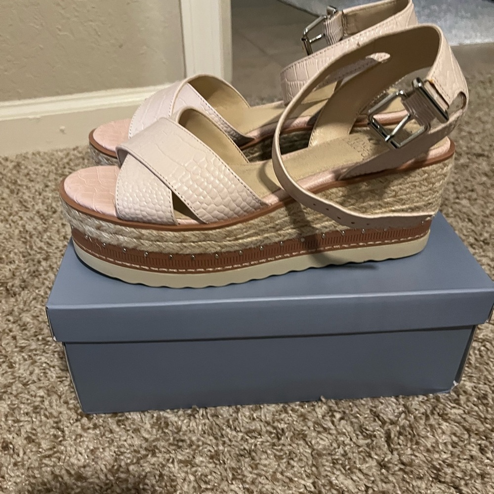 Vince Camuto Pink Sandals!!
